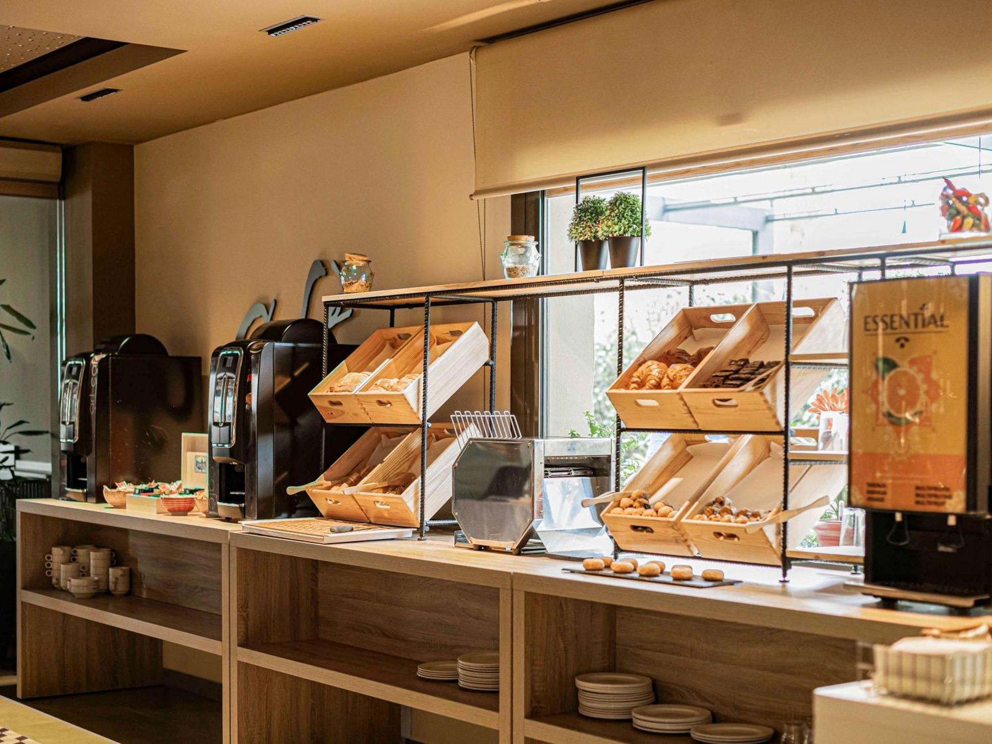 Ibis Styles Figueres Ronda 호텔 외부 사진
